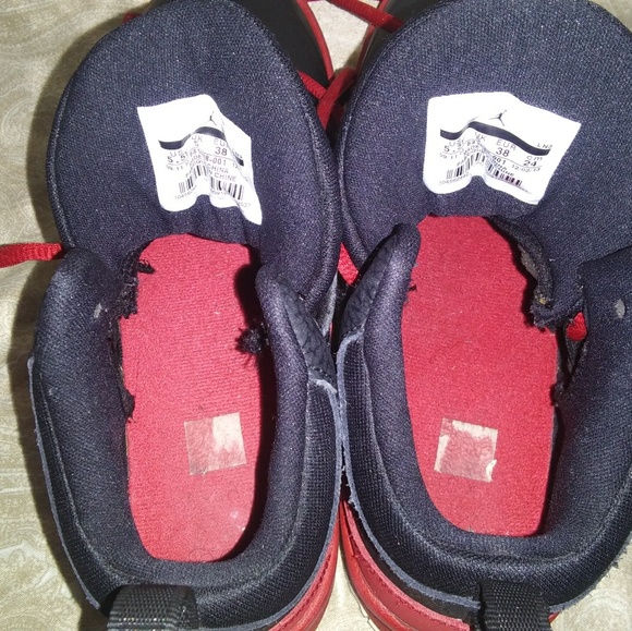 Jordans, Red and black, Size 5.5 (in mens) - Picture 6 of 6